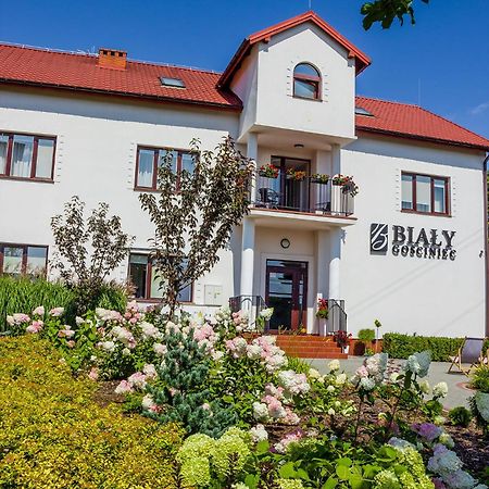 Отель Bialy Gosciniec Цеханув Экстерьер фото